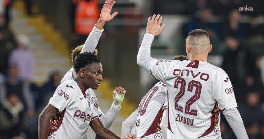 Trabzonspor, Başakşehir’i 4-3 mağlup etti Trabzonspor, Süper Lig’in 13. haftasında konuk olduğu Başakşehir’i 4-3 mağlup