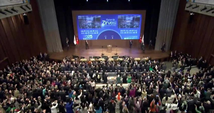 Cumhurbaşkanı Recep Tayyip Erdoğan, "Bugün Azerbaycan'dan ülkemize gelmekte olan C-130