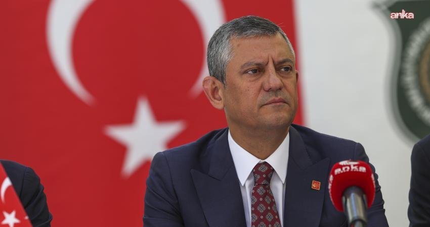 Özel: Aziz şehitlerimize Allah’tan rahmet, ailelerine, silah arkadaşlarına ve milletimize sabır diliyorum. Ülkemizin başı sağ olsun CHP Genel Başkanı Özgür Özel, "Yine tarifsiz bir acı yaşıyoruz.