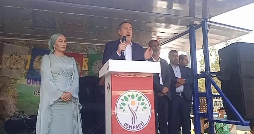 DEM Parti Eş Genel Başkanı Tuncer Bakırhan, "Nasıl Sayın Öcalan