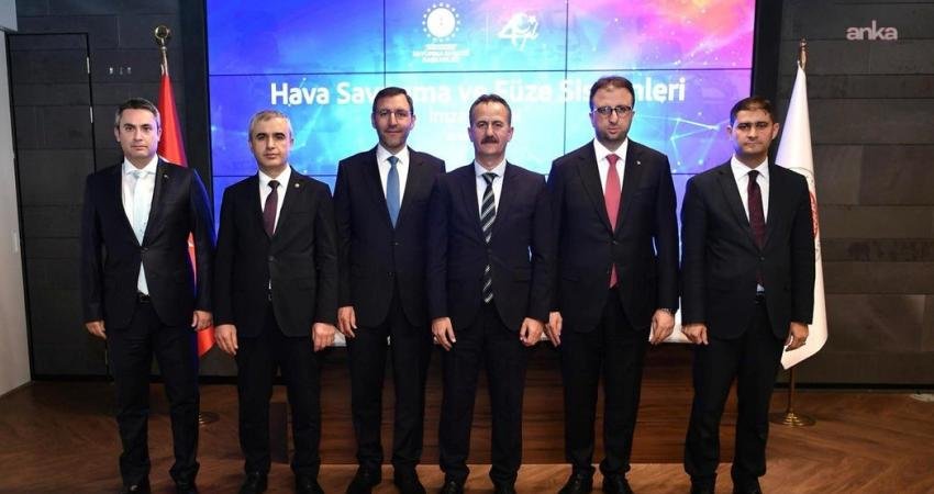 Türk savunma sanayisinde 6,5 milyar dolarlık hava savunma ve füze sistemi anlaşmaları imzalandı Savunma Sanayii Başkanı Haluk Görgün, Roketsan ve Aselsan iş birliğiyle