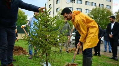 Tuzla’da, Atatürk’ün anısını yaşatmak ve gelecek nesillere yeşil bir miras