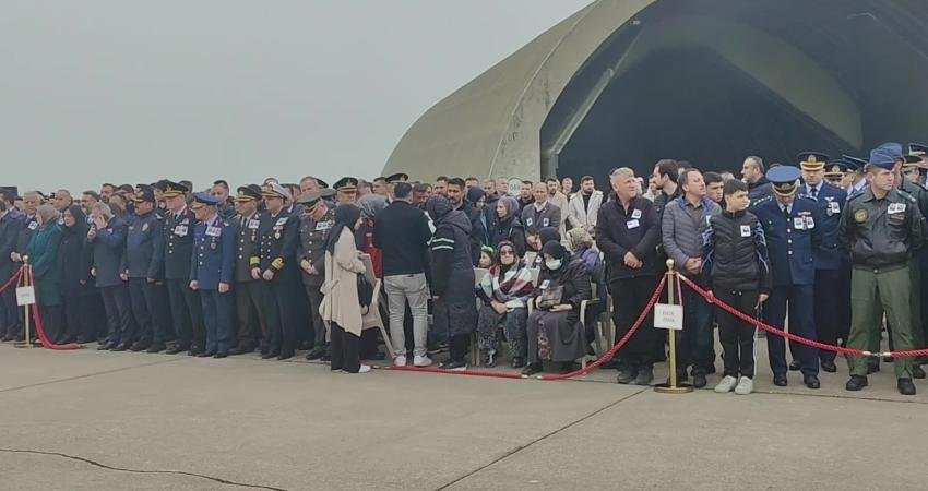 Türk Silahlı Kuvvetleri'nin Gürcistan-Azerbaycan sınırında düşen "C130" tipi askeri kargo uçağında