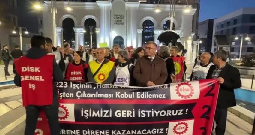 Van’da işten çıkarılan işçilerin eylemi 122. gününde de devam etti Van Büyükşehir Belediyesinde kayyum yönetimi tarafından işten çıkarılan 223 işçinin
