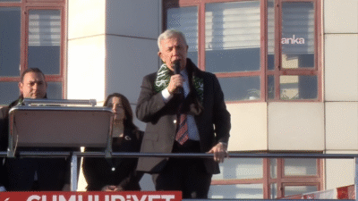 Mansur Yavaş: “Korkmuyoruz ancak adalet istiyoruz. Adaletli yargılama istiyoruz” Ankara Büyükşehir Belediye Başkanı Mansur Yavaş, partisinin Kilis mitinginde yaptığı