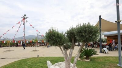 Efes Selçuk Belediyesi'nin her pazar Efes Tarlası Yaşam Köyü’nde düzenlendiği