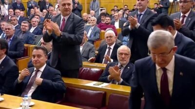 Gelecek Partisi Genel Başkanı Ahmet Davutoğlu, CHP'nin İmralı heyetine üye