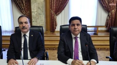 Yeniyol Grup Başkanı Bülent Kaya, Milli Dayanışma Kardeşlik ve Demokrasi