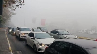 Yoğun sis sabah saatlerinde İstanbul'da etkili oldu. İBB trafik haritasına