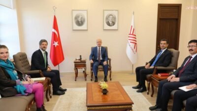 Yükseköğretim Kurulu (YÖK) Başkanı Erol Özvar, Macaristan Cumhuriyeti'nin Ankara Büyükelçisi Victor