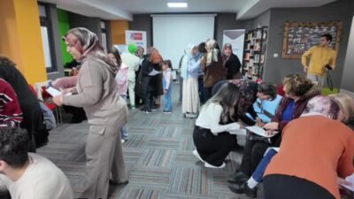 Yozgat’ın Sorgun ilçesinde düzenlenen etkinlikte gençler, kanser hastaları ve yakınlarıyla