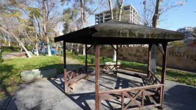 Beylikdüzü’nde park alanlarına yönelik saldırılar devam ediyor. Son bir ay