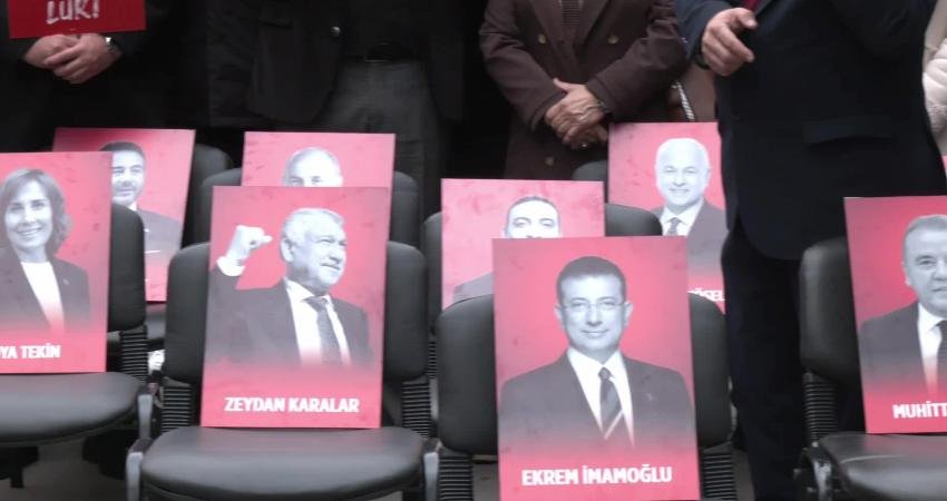 10 Aralık İnsan Hakları Günü… CHP Ankara İl Başkanı Erkol: “Belediye başkanlarımıza yapılanlar, katmerli bir insan hakları ihlaline dönüşmüştür” CHP Ankara İl Başkanı Ümit Erkol, İnsan Hakları Evrensel Bildirgesi’nin