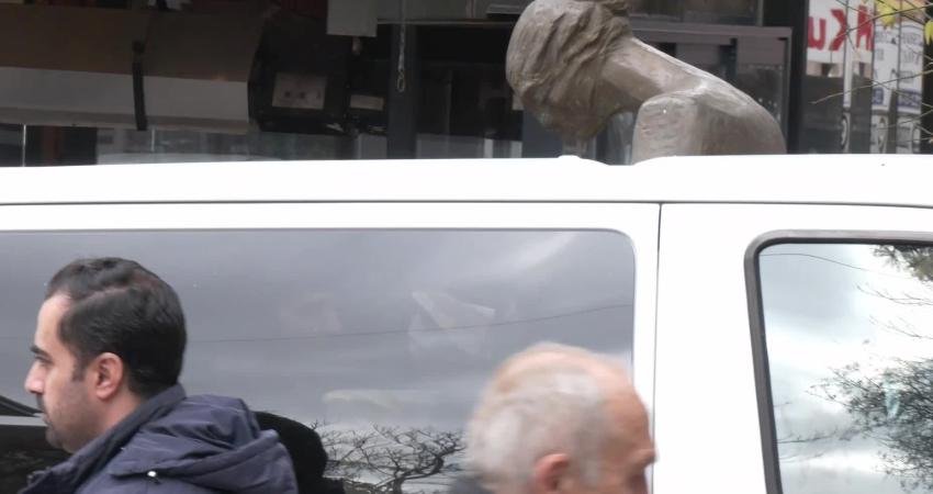 10 Aralık İnsan Hakları Günü… İnsan Hakları Derneği: “Gittikçe otoriterleşen, gittikçe totoliterleşen rejimlerle karşı karşıyayız” 10 Aralık İnsan Hakları Günü dolayısıyla Yüksel Caddesi'nde bulunan İnsan