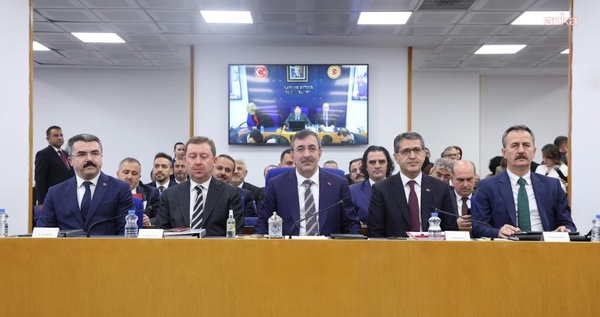 Cumhurbaşkanı Yardımcısı Cevdet Yılmaz, Cumhurbaşkanlığı hükümet sistemiyle ilgili eleştirilere ilişkin,