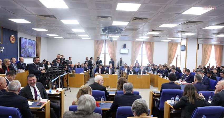 2026 bütçesi Plan ve Bütçe Komisyonu’nda… Vehbi Bakırlıoğlu: Can Atalay, Tayfun Kahraman Anayasa Mahkemesi kararına rağmen mahkumsa hangi imajdan bahsediyorsunuz? CHP Manisa Milletvekili Vehbi Bakırlıoğlu, “Hatay Milletvekili Can Atalay, Tayfun