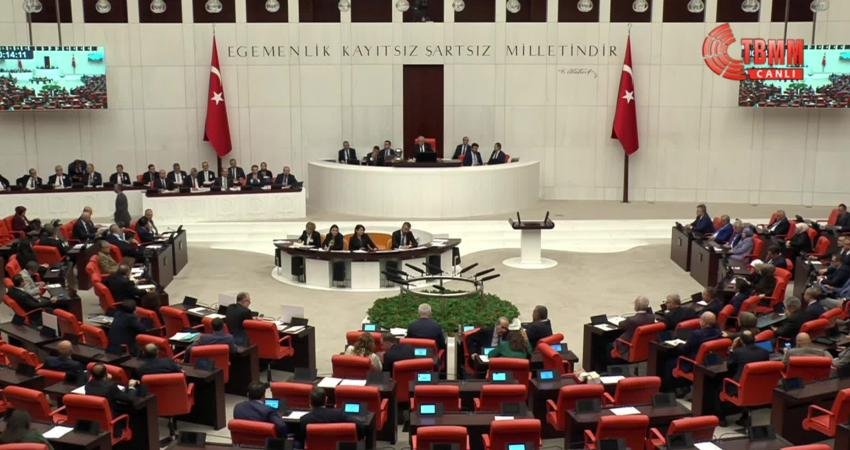 2026 bütçesi TBMM Genel Kurulu’nda… Bakan Memişoğlu: Akademik kurulun kararına göre HIV aşısını alıp almayacağımıza karar vereceğiz Sağlık Bakanı Kemal Memişoğlu, HPV aşısına ilişkin "Bu konuda biz HPV