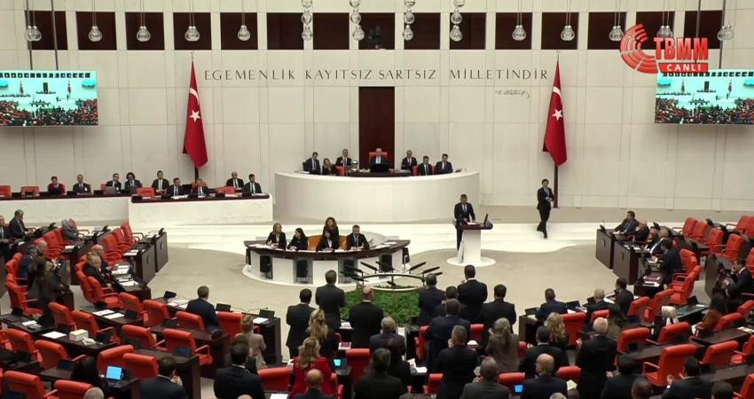 CHP Genel Başkanı Özgür Özel, TBMM Genel Kurulu'nda 2026 bütçesi görüşmelerinde; Cumhurbaşkanı