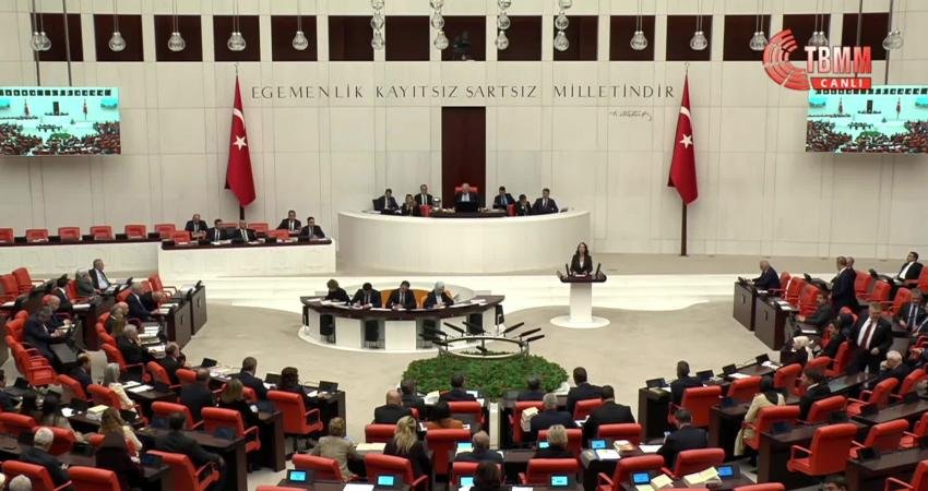 DEM Parti Eş Genel Başkanı Tülay Hatimoğulları, "Eğer Cumhuriyet bir toplumsal