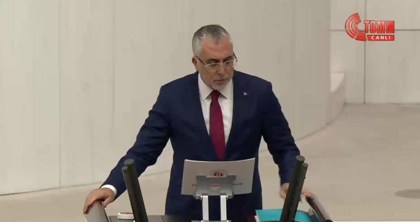 Vedat Işıkhan: Asgari ücret miktarının çalışanlarımızın gelirlerini enflasyona ezdirmeyecek bir noktada belirlenmesi için çalışmalar sürüyor Çalışma ve Sosyal Güvenlik Bakanı Vedat Işıkhan, "Biz, sonuçta emeği