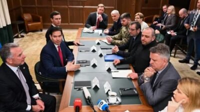 ABD ve Ukrayna yetkilileri, Rusya-Ukrayna savaşını sona erdirmeyi hedefleyen 28