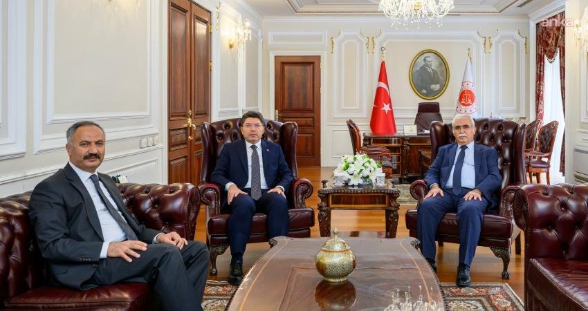 Adalet Bakanı Yılmaz Tunç, Anayasa Mahkemesi (AYM) Başkanı Kadir Özkaya