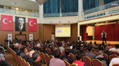 Adana Büyükşehir Belediyesi personeline, sahada yürütülen hizmetlerde araç kullanımının önemi