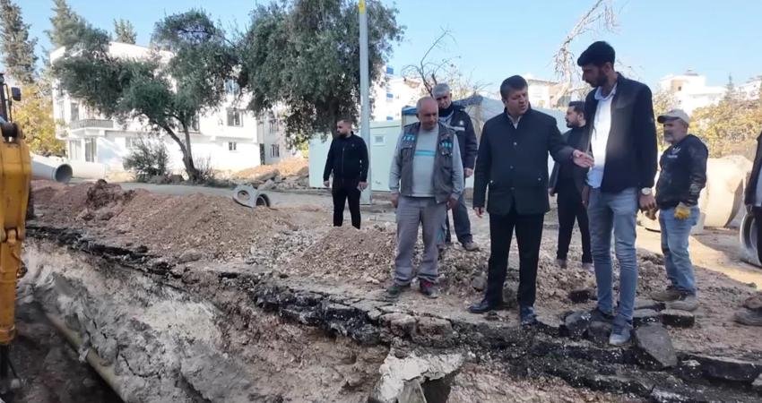 Adıyaman Belediyesi, Arzum Kent Caddesi’nin altyapısını yeniliyor Adıyaman Belediyesi, Mimar Sinan Mahallesi Arzum Kent Caddesi’nde toplam 900