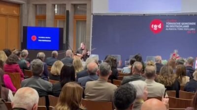 Almanya Türk Toplumu, kuruluşunun 30. yılını Berlin’de düzenlenen törenle kutladı.