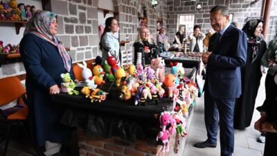 Altındağlı kadınların el emeği ürünlerini kazanca dönüştürdüğü “El Ürünleri Satış