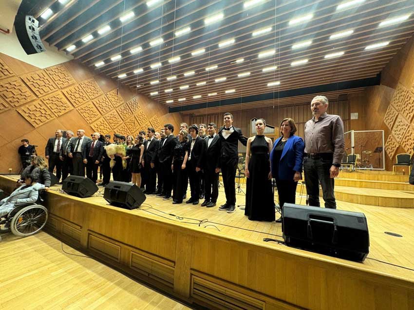 Altındağ’da yaşayan engelli bireyler, aileleriyle birlikte unutulmaz bir gece yaşadı.