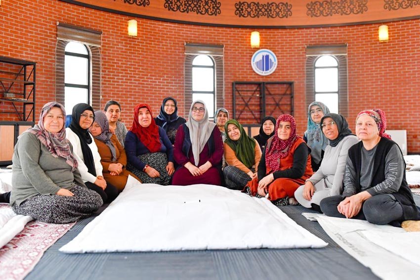 Altındağ Belediyesi Kadın Eğitim ve Kültür Merkezlerine üye kadınlardan soğuk