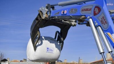 Ankara Büyükşehir Belediyesi (ABB), BAKAP’ta ürettiği mısır silajlarını hayvan yetiştiricilerine