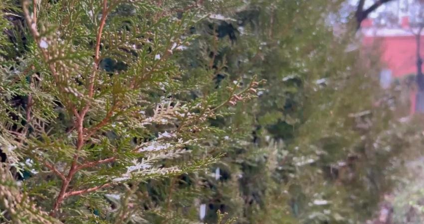 Uzun süredir yağış almayan Ankara'ya sabah saatlerinde kar yağdı. Meteoroloji,