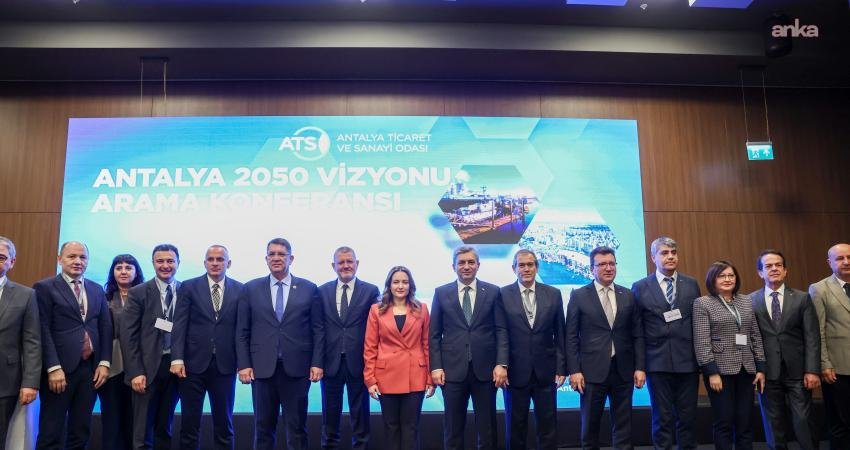 Antalya Büyükşehir Belediye Başkan Vekili Özdemir ATSO Arama Konferansı’na katıldı Antalya Büyükşehir Belediye Başkan Vekili Büşra Özdemir, Antalya Ticaret ve
