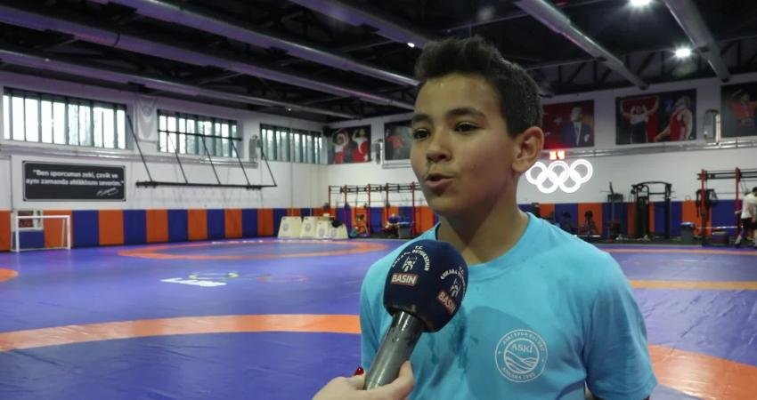 ASKİ Spor Klübü, 2025’te dünya sahnesinde zirveye çıktı Ankara Büyükşehir Belediyesi (ABB) ASKİ Spor Kulübü, 2025 yılında hem