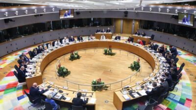 Avrupa Birliği (AB) liderleri, Ukrayna'nın Rusya'ya karşı savunmasını finanse etmek