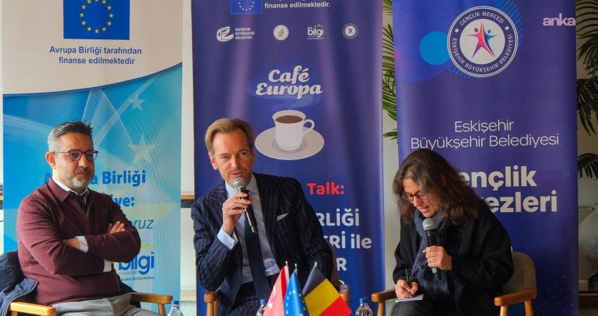 Avrupa büyükelçileri, Eskişehir’de gençlerle buluşuyor Eskişehir Büyükşehir Belediyesi Gençlik Merkezi ile Eskişehir Ticaret Odası bünyesinde