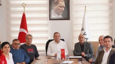 Ayvalık Belediye Başkanı Mesut Ergin, kentte faaliyet gösteren su sporları