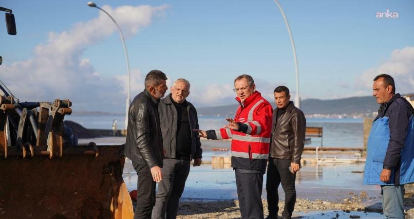 Ayvalık Belediyesi, yağışların başlamasıyla birlikte oluşabilecek olumsuzluklara karşı, bünyesinde faaliyet