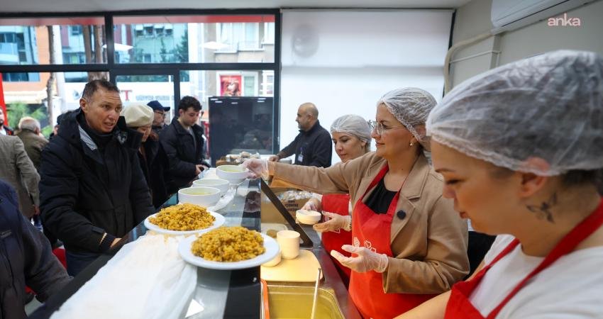Bakırköy Belediyesi Kent Lokantası'nda merhume Şehzadeler Belediye Başkanı Gülşah Durbay