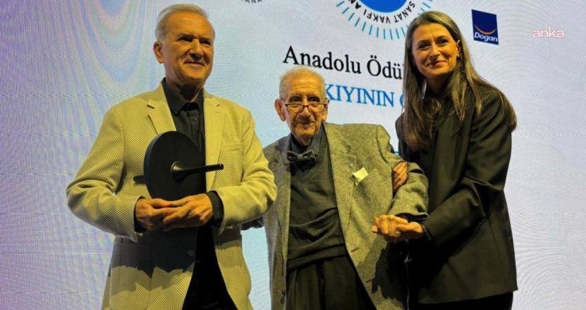 Baksı Kültür Sanat Vakfı'nın düzenlediği Anadolu Ödülleri, törenle sahiplerine verildi. Edebiyat