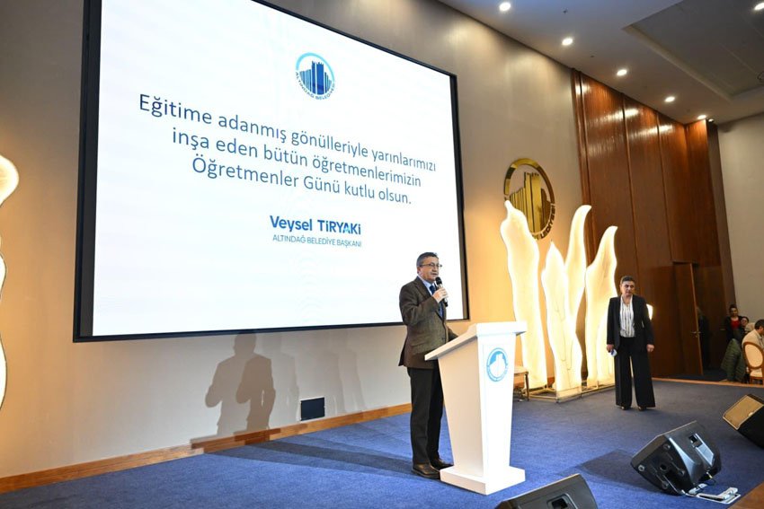 Başkan Tiryaki öğretmenleri ağırladı. Altındağ Belediye Başkanı Dr. Veysel Tiryaki,