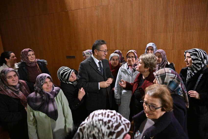 Altındağ Belediye Başkanı Dr. Veysel Tiryaki, Altındağlı kadınlarla buluştu. Altındağ