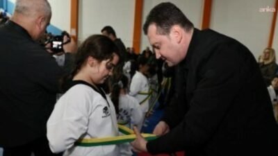 Silivri Belediye Başkanı Bora Balcıoğlu, Silivri Taekwondo Kulübü’nün düzenlediği kuşak