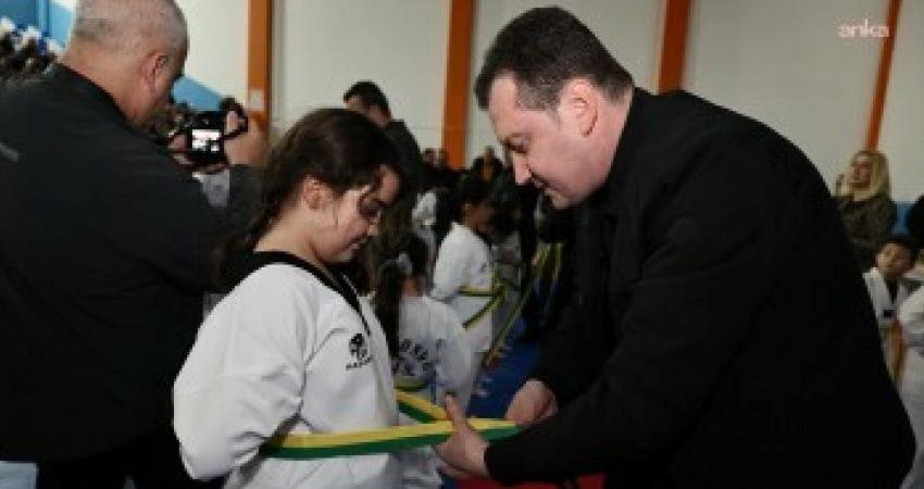 Silivri Belediye Başkanı Bora Balcıoğlu, Silivri Taekwondo Kulübü’nün düzenlediği kuşak
