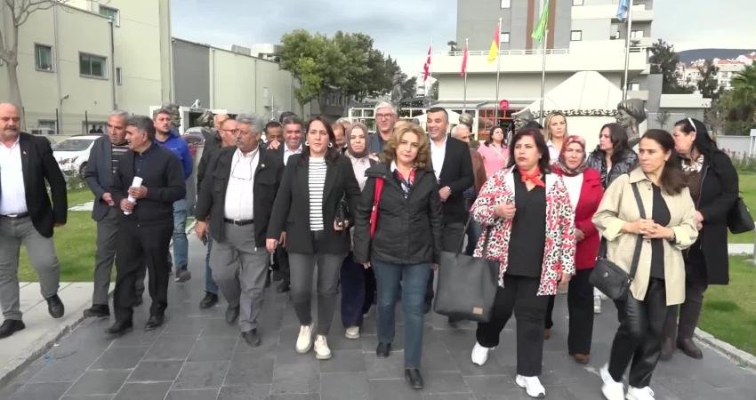 Bornova Belediye Başkanı Eşki: “Yerel demokrasi, güçlü muhtarlıkla büyür” Bornova Belediyesi’nin Kaymakamlık, Yaşar Üniversitesi ve Muhtarlar Derneği işbirliğiyle başlattığı