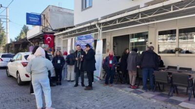 Bornova’da kırsal mahallelerde sahipsiz hayvanların çiplenmesi, kayıt altına alınması ve