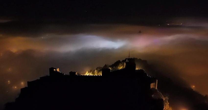 Sinop’un Boyabat ilçesinde gece saatlerinde etkili olan yoğun sis, tarihi
