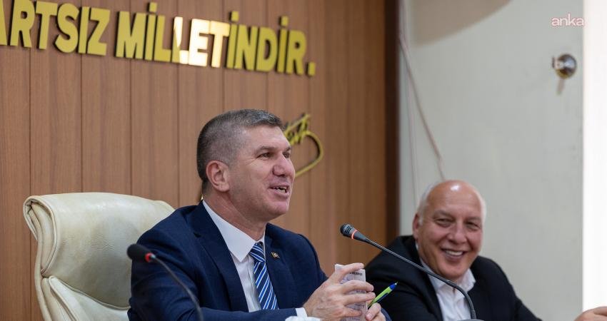 Burdur Belediye Başkanı Ercengiz, mahalle muhtarları ile bir araya geldi Burdur Belediye Başkanı Ali Orkun Ercengiz, 35 mahalle muhtarıyla bir